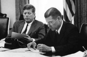 President Kennedy and Secretary of Defense McNamara in an EXCOMM ...