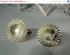 On Sale Brain Tease Vintage Geometr ic Earrings Etched Golden Round ...
