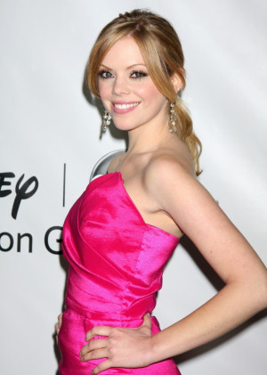 Dreama Walker Picture