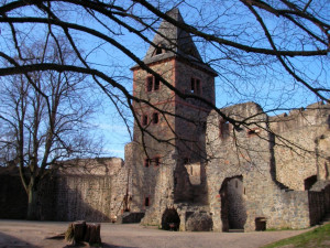 frankenstein-castle-is-a-ruined-german-castle-germering-germany+1152 ...