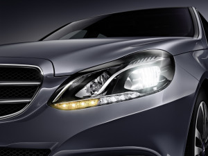 exhaust system with two rectangular, integrated tailpipes