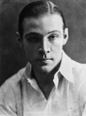 Rudolph Valentino, 1923 Photograph - Rudolph Valentino, 1923 Fine Art ...