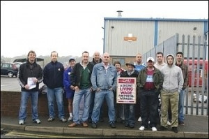 On the picket line at Bitterne in Southampton, photo Rob Emery (Click ...