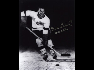 Ted Lindsay Detroit Red Wings with 'H.H.O.F. 66' Inscription