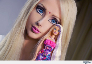 Valeria Lukyanova sans maquillage : Le véritable visage de la Barbie ...