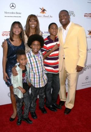 holly-robinson-peete-rodney-peete-family.jpg