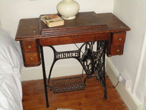 Vintage antique singer sewing machine cast iron base treadle oak desk ...