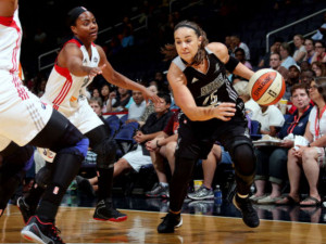 Becky Hammon photo Christian Petersen Getty Images North America