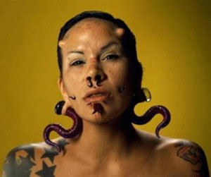 ... body+modifications+l+Cool+Tattoos+and+Weird+body+modifications+15.jpg