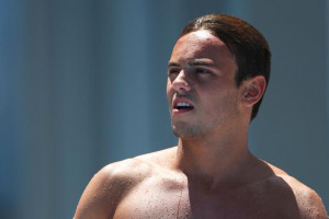 Olympic Diver Tom Daley Comes Out in Video, Reveals He Is in Gay ...