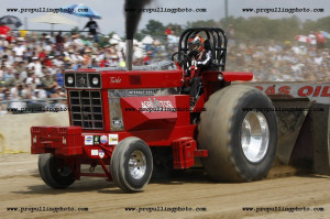 Re: agrivator v8 superfarm pulling tractor December 18, 2012 12:09AM