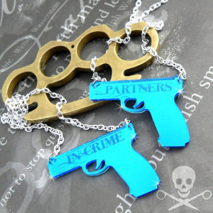PARTNERS IN CRIME - Double Guns Necklace Set in Blue Mirror Laser Cut ...