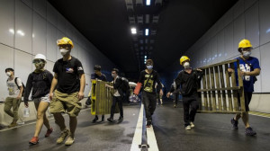 ... Kong: Clashes break out between pro-democracy protesters and police