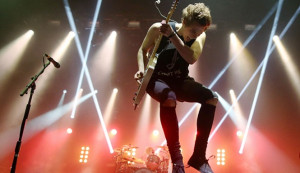 Seconds Of Summer Break Into A ‘Permanent Vacation’ [Video]