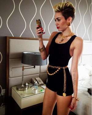 In Miami promotete Miley Cyrus ganz wild ihre neue Single ‚We Can ...