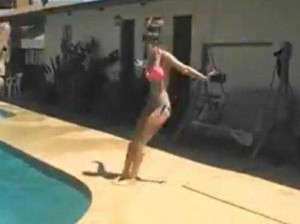 girl-breaks-both-feet-jumping-off-a-roof-and-now-her-mom-wants-the ...