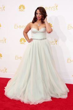 Dascha Polanco really stood out in this red carpet look. Love her on # ...