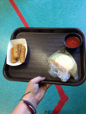 ... Malia And Sasha Eat Vs. The Crap Michelle Obama Has Foisted On America