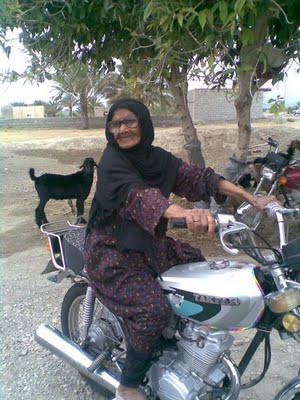 Funny Bike Riding Pictures, Old Woman Riding Bike Funny Photos