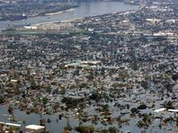 Floodwaters from Hurricane Katrina cover a portion of New Orleans on ...