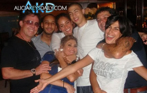 Alicia and Swizzy, Stop Frontin