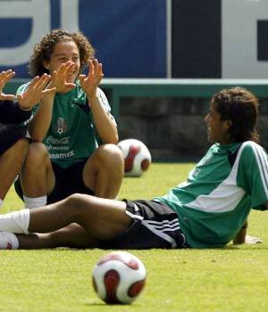 Andres Guardado amp Giovanni Dos Santos Image