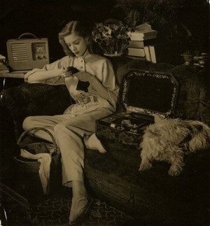 Famous Knitters – Lauren Bacall