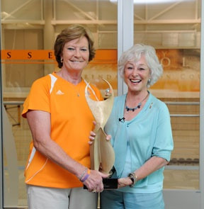 Lady Vols Coach Pat Summitt receives the ATHENA Global Leadership ...