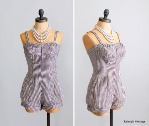 Vintage 1950s Swimsuit : 50s Pin Up Bathing Suit