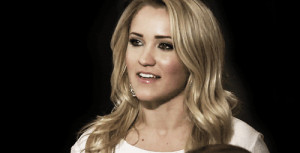 Things We Learned from Young And Hungry’s Emily Osment