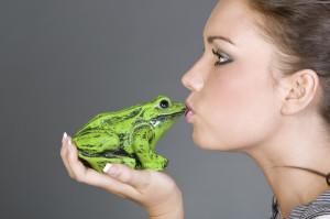 ... .com/blog/wp-content/uploads/2011/03/Kissing-A-Frog.jpg