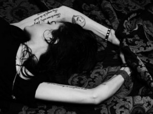 Frances Bean Cobain shows off tattoos in gorgeous new Hedi Slimane ...