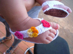 ... to crochet baby flip flops - for Lane. Do boy colors. Tooooo cute