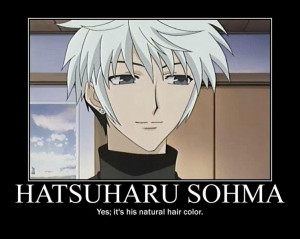 Hatsuharu Sohma, Yes it's his natural hair color...just take his word ...