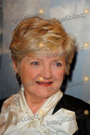 bio of julia mckenzie