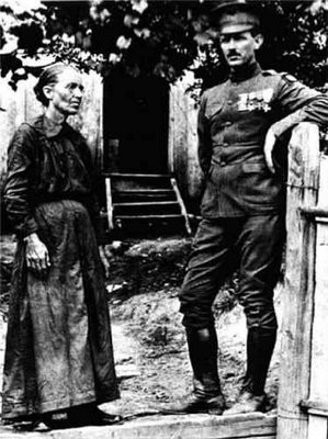 Alvin York and his mother