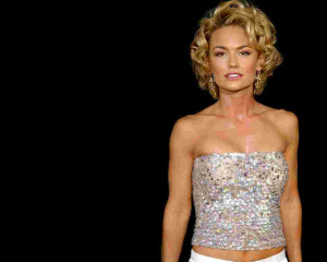 Kelly Carlson Pictures