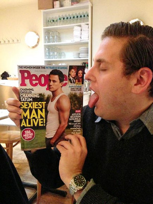 ... alive to me jonah hill hilariously congratulating his former 21 jump