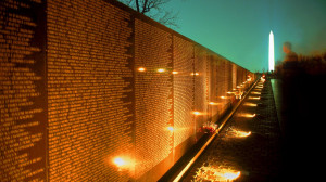 vietnam_war_memorial_at_night_washington_dc.jpg
