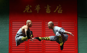 carol court getty masters of shaolin kung fu shaolin monks pose for a ...