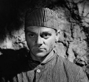 Description : - James Cagney as reporter Frank Ross framed for ...
