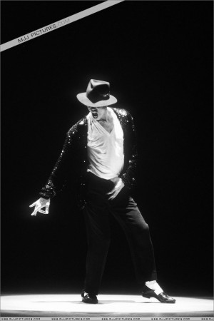 Michael-Jackson-michael-jackson-7020177-800-1200.jpg