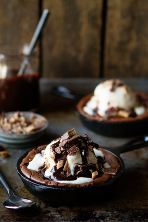 Skillet Brownies Recipe #brownies #chocolate