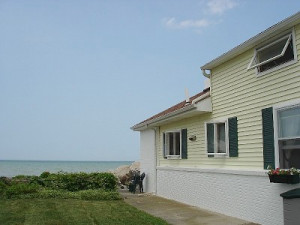 Sunny Disposition'-Quaint Cottage on Lake Erie (Near Port Clinton)