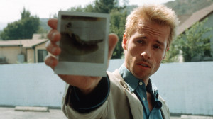 christopher nolan s memento was a sleeper smash hit in 2000 the smart ...