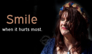 Attitude Quote: Smile when it hurts most. Attitude (1)