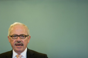 Thread: Classify Sarah Hyland.