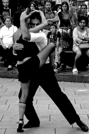 Show Tango (photo attributed to Ertug Tahma)
