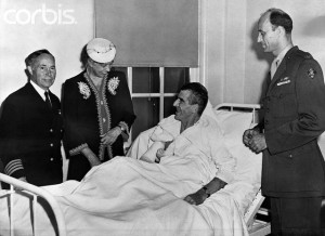 eleanor roosevelt visiting colonel carlson at naval hospital original ...