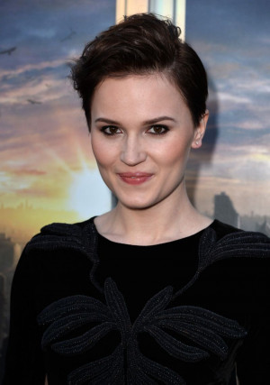 Veronica Roth At ‘Divergent’ Premiere In LA